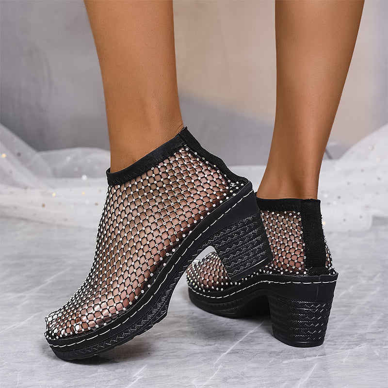 Durchbrochene Damen-Sandalen mit runder Spitze und Strasssteinen