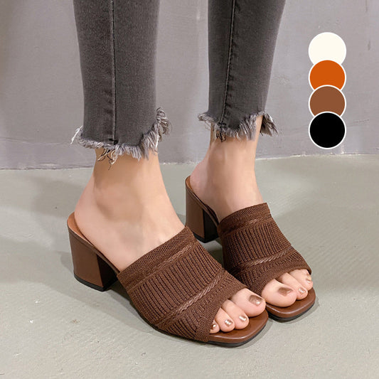 Strick-Sandalen mit eckiger Zehenpartie, offener Zehenpartie und mittelhohem Absatz