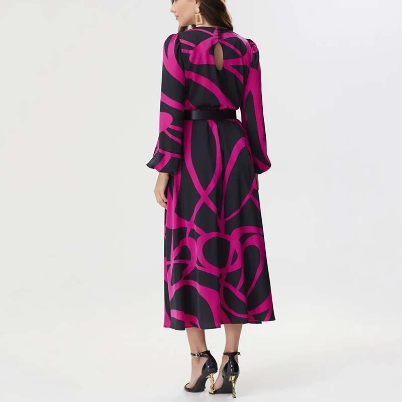 Langärmliges Kleid mit Gürtel und auffälligem geometrischem Druck für Damen