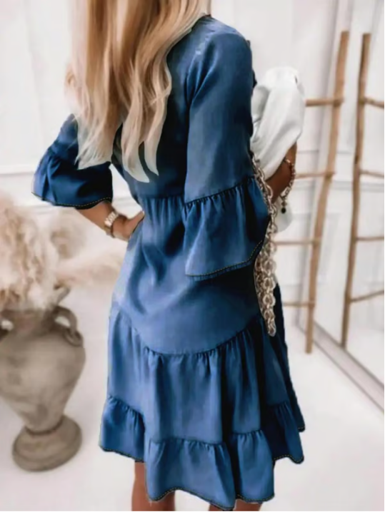 👗Sommerkleid mit Rüschenbesatz und V-Ausschnitt – Leichter Denim-Look