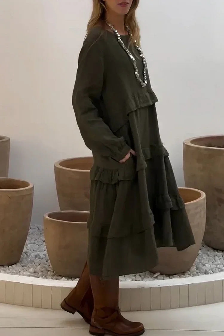 Langärmeliges Damenkleid mit Rundhalsausschnitt und Rüschenbordüre