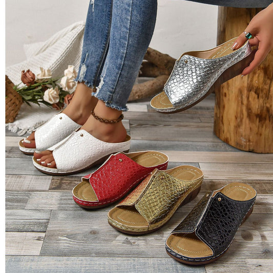 Schlupfsandalen mit offener Spitze und Keilabsatz für Frauen