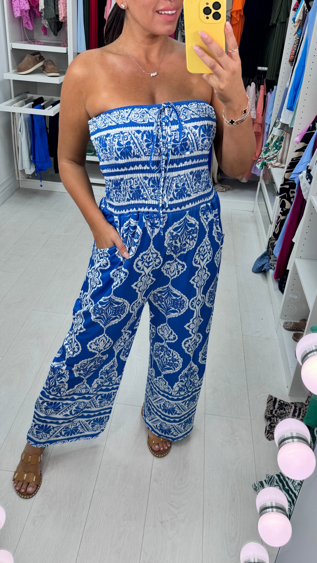 Jumpsuit mit elastischer Brustpartie und Mosaik-Print