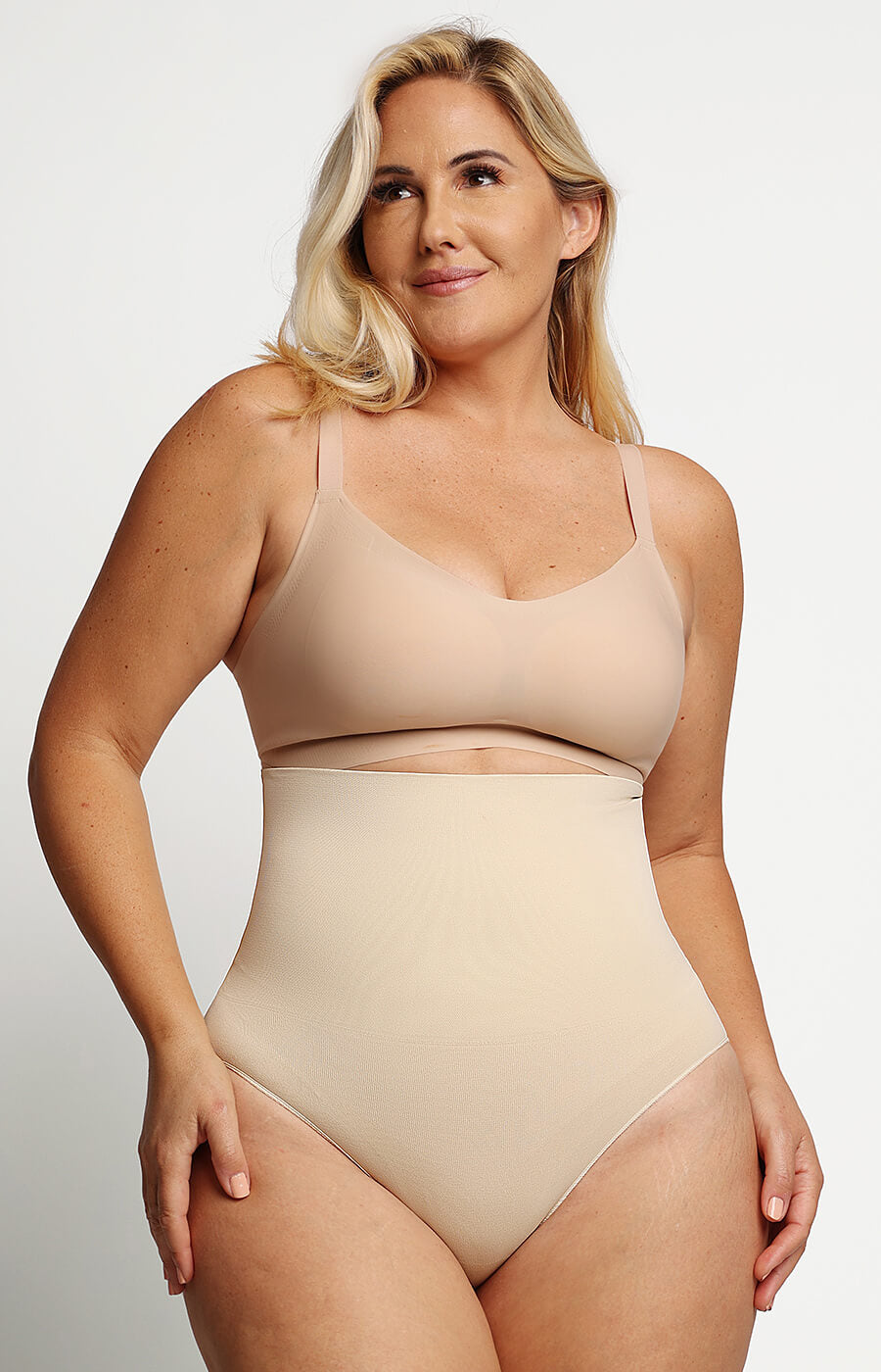 Bauchkontrollierender Shapewear-Tanga