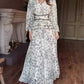 Elegantes Kleid mit bedrucktem Taillenbereich und V-Ausschnitt