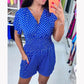 Einteiliger Shorts-Overall mit Polka Dot-Muster und V-Ausschnitt