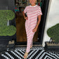 Gestreiftes Maxikleid mit Rundhalsausschnitt, Schlitz am Saum