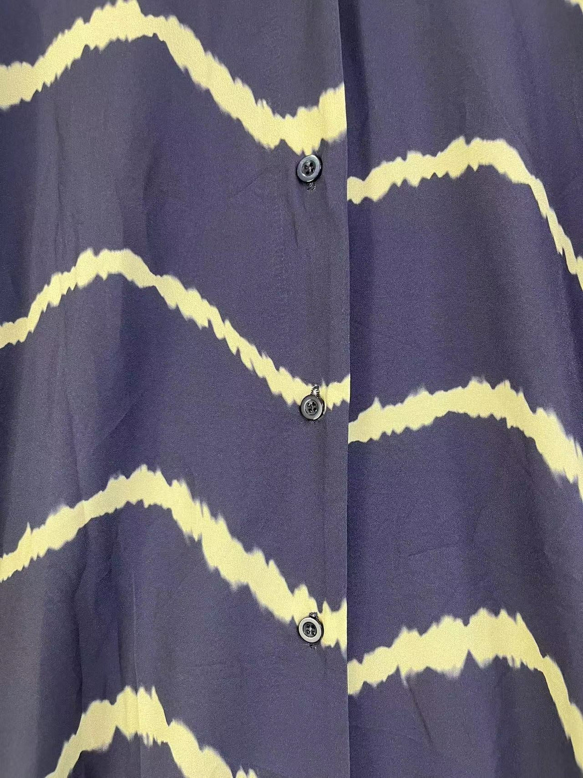 Boho-Kleid mit langen Ärmeln und Streifen