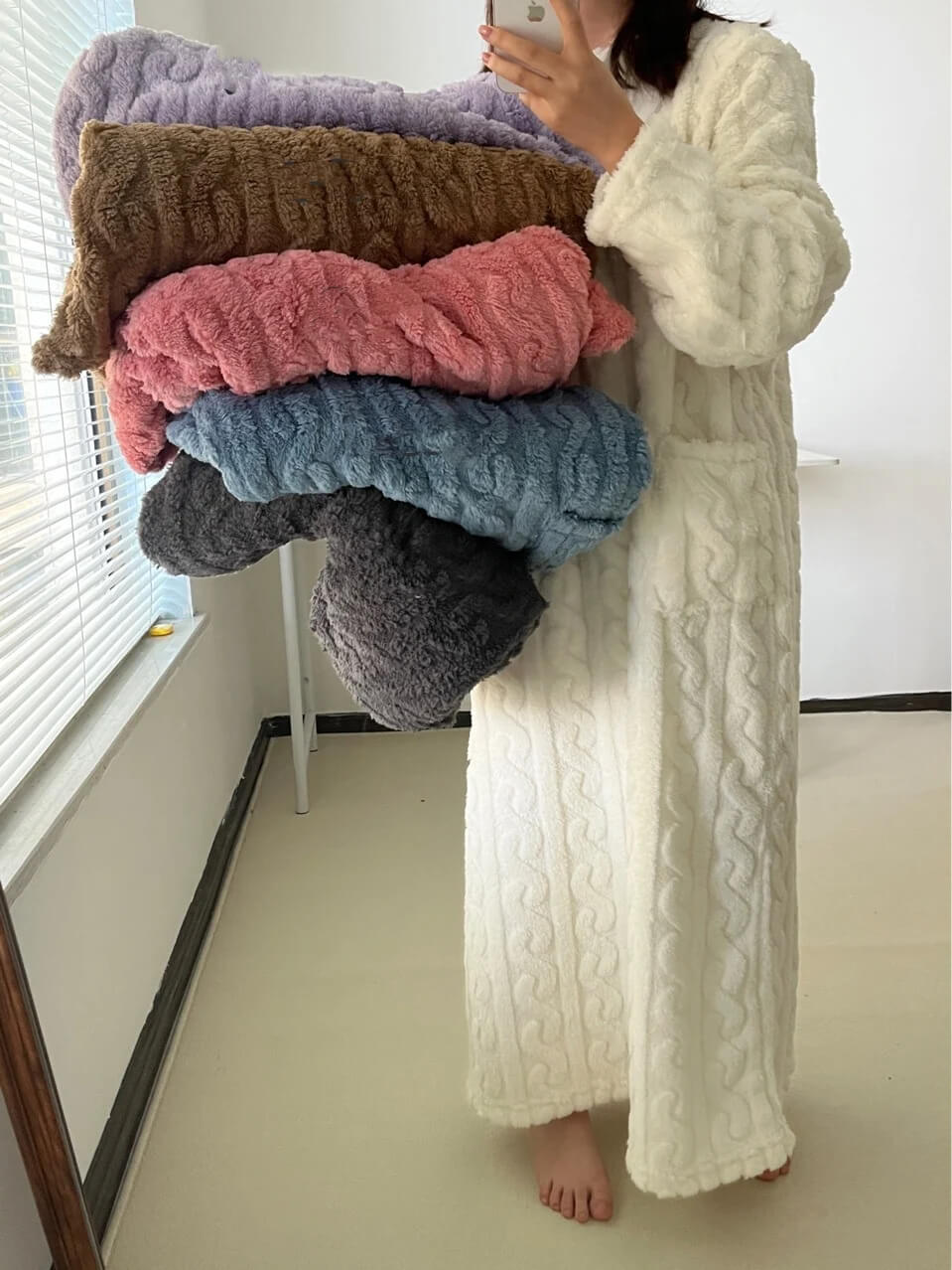 ☃️ Warm & festlich – Korallensamt-Hauskleidung – Weicher Stoff, bequemer Schnitt & vielseitig kombinierbar