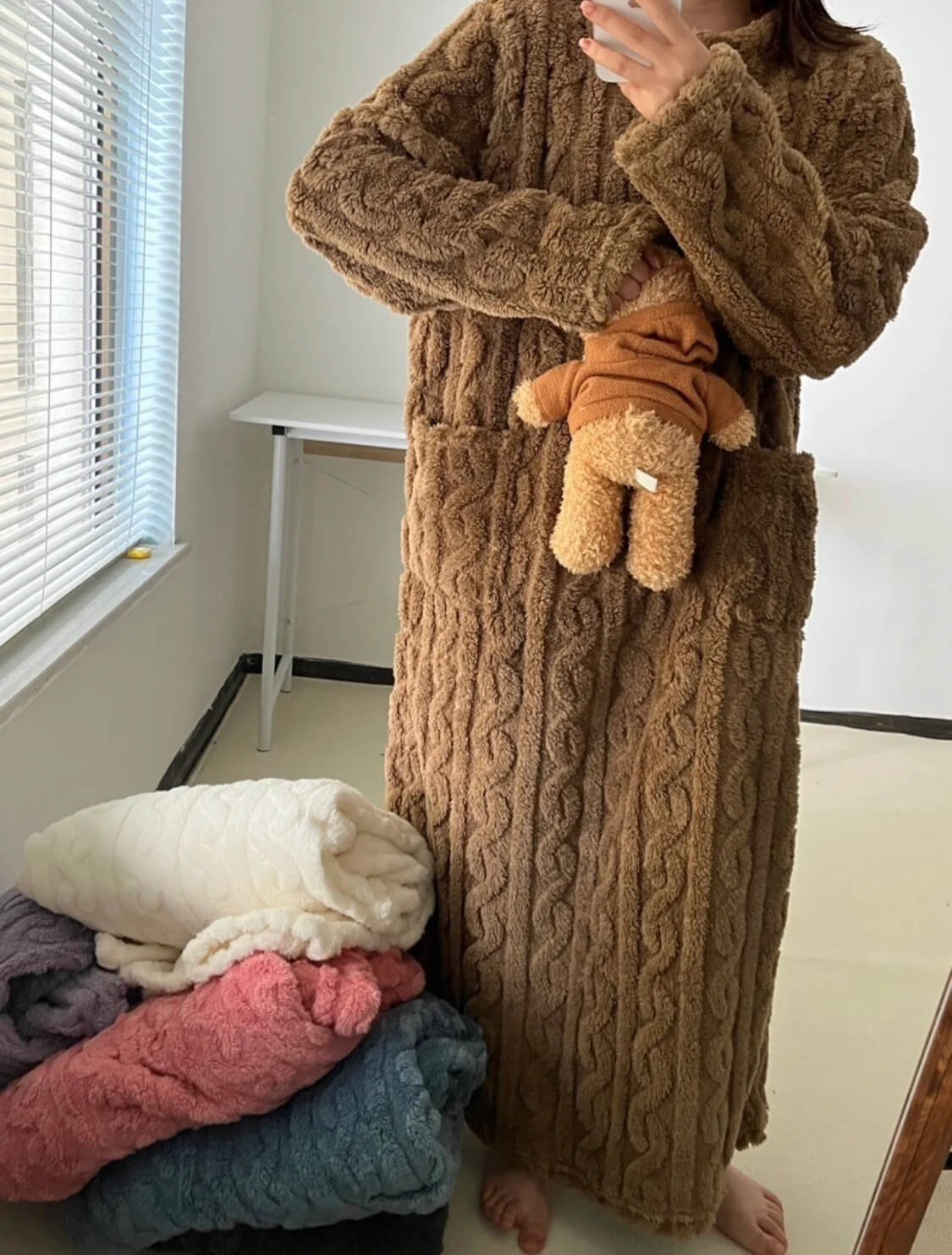 ☃️ Warm & festlich – Korallensamt-Hauskleidung – Weicher Stoff, bequemer Schnitt & vielseitig kombinierbar
