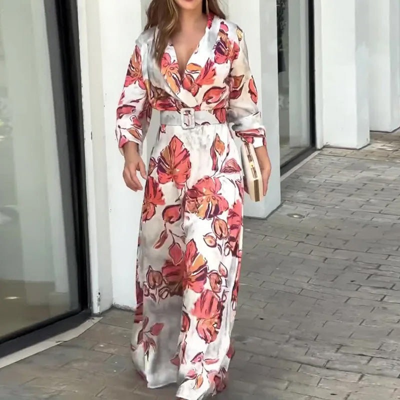 Maxikleid mit tiefem V-Ausschnitt und Gürtel