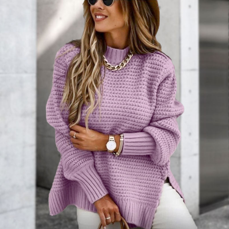 Unifarbener Strickpullover mit Seitenschlitzen und Rundhalsausschnitt