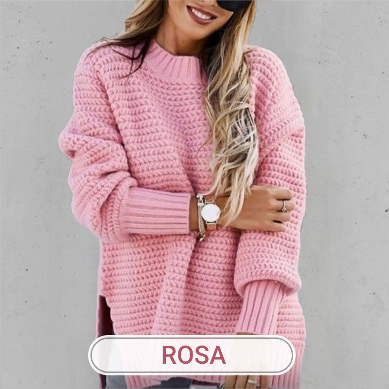 Unifarbener Strickpullover mit Seitenschlitzen und Rundhalsausschnitt