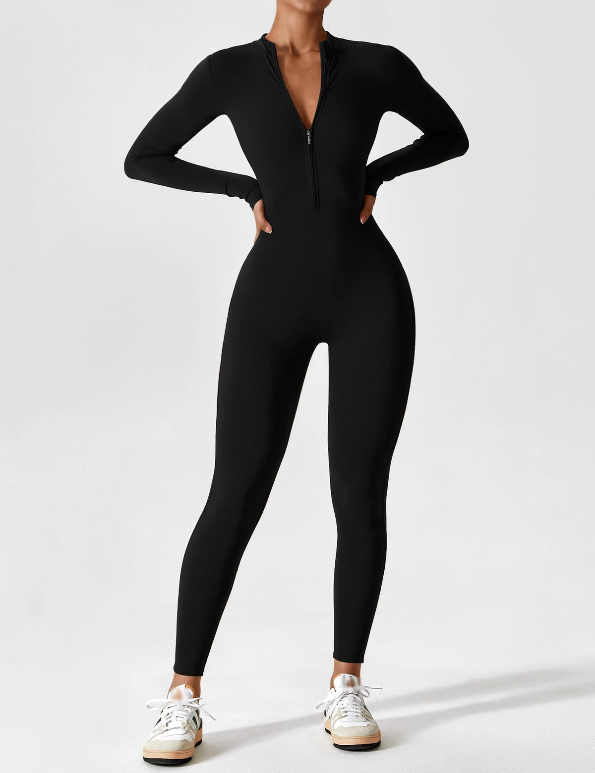 Jumpsuit mit langen Ärmeln und Reißverschluss