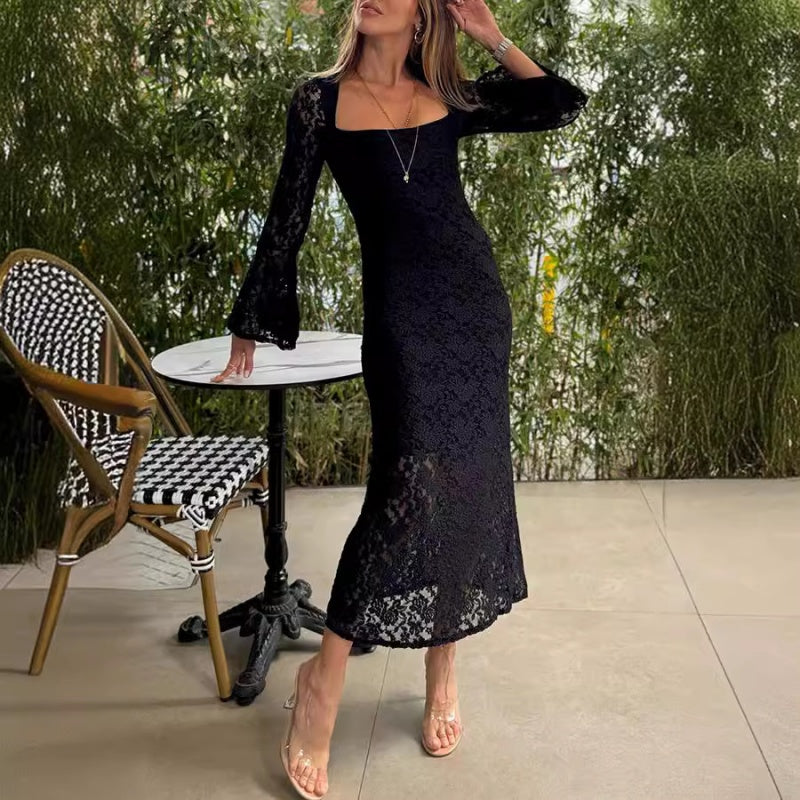 Spitzenkleid mit Trompetenärmel, Schlitzsaum und Taillenschnitt
