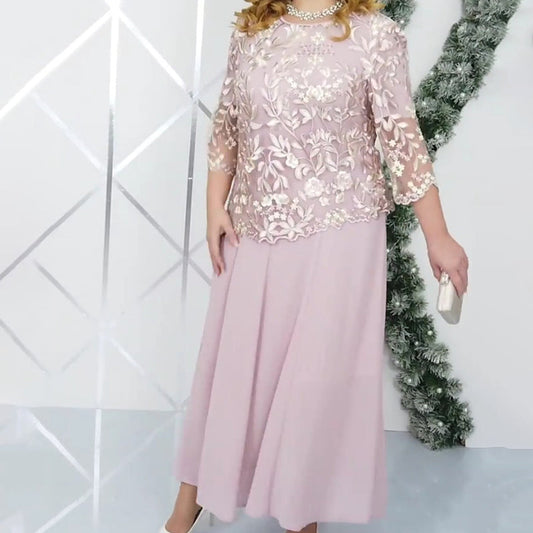 Kleid Set in großen Größen mit besticktem Überwurf