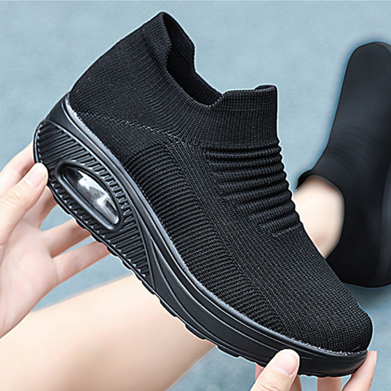 Luftgepolsterte Slip-On-Sneakers für Frauen