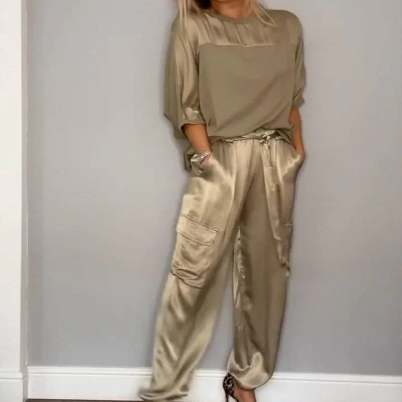 🔥Heißer Verkauf - 49 % Rabatt🔥Zweiteiliges Set aus Rundhalsoberteil und Hose für Damen