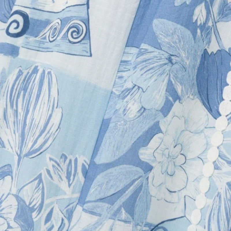Langes Kleid mit Schleifendesign und Cut-Outs auf der Rückseite