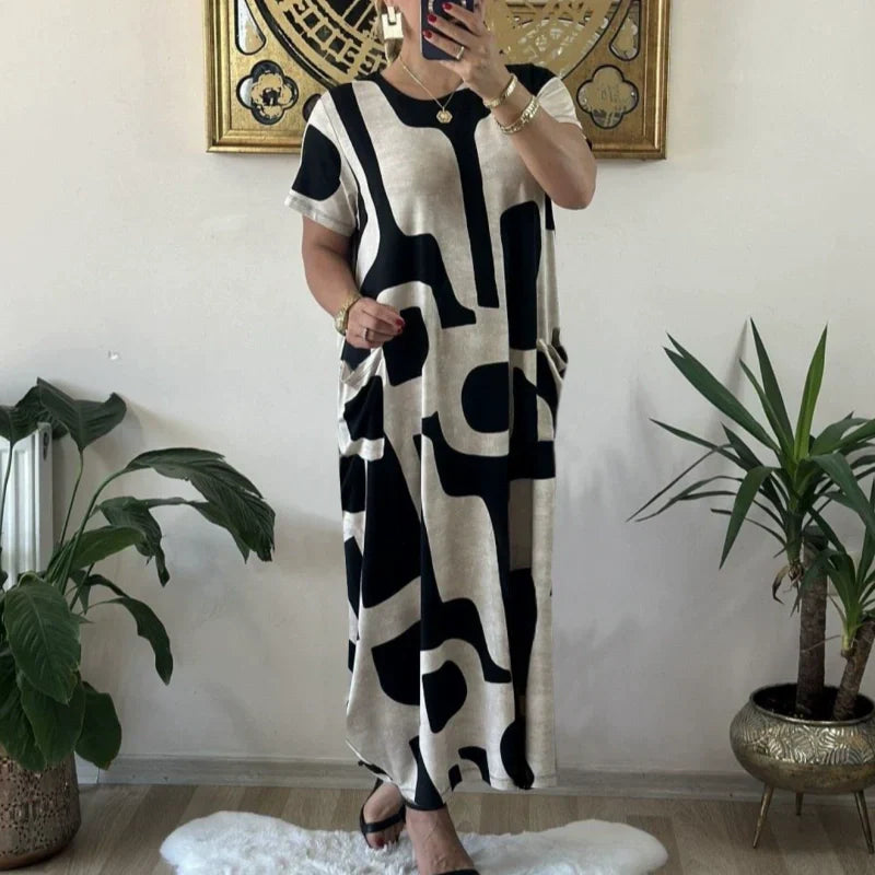 Trendiges Damenkleid mit Print, kurzen Ärmeln und lockerem Schnitt
