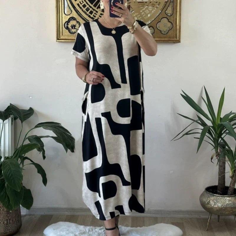 Trendiges Damenkleid mit Print, kurzen Ärmeln und lockerem Schnitt