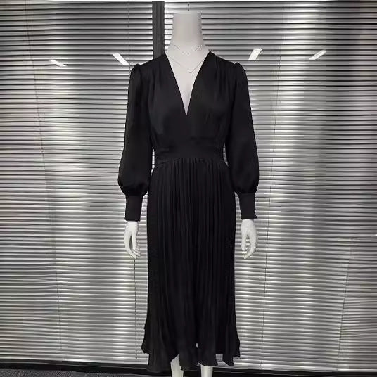 Neues, europäisches und amerikanisches einfarbiges, plissiertes langes Kleid für Damen in Übergröße