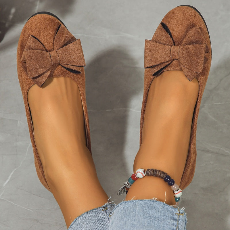 Loafer mit Keilabsatz und Schleifenknopf-Dekor