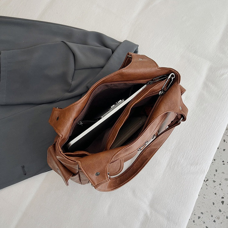 Damen-Tragetasche aus weichem Leder mit mehreren Taschen