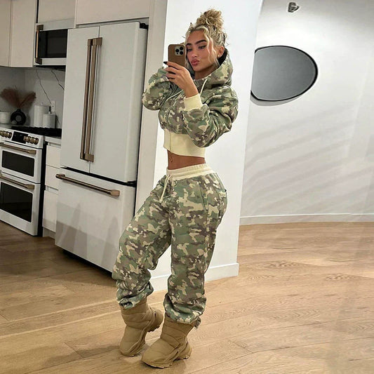 Trendiges Camouflage-Sweatshirt-Set