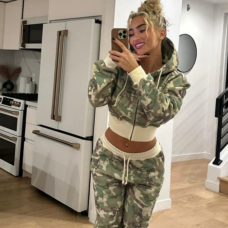 Trendiges Camouflage-Sweatshirt-Set