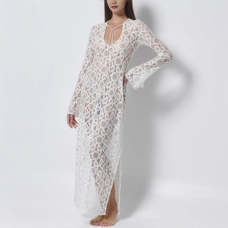 Elegantes transparentes Midikleid mit U-Ausschnitt und floraler Spitze