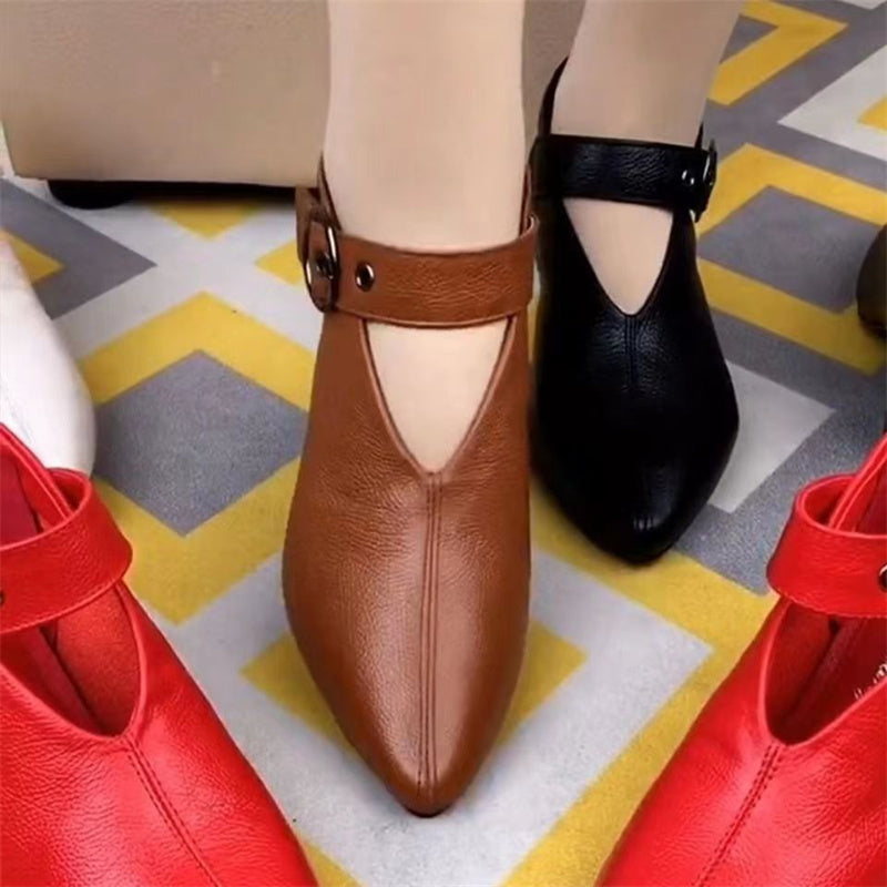 Damen-Schuhe mit Blockabsatz und spitzer Zehenpartie