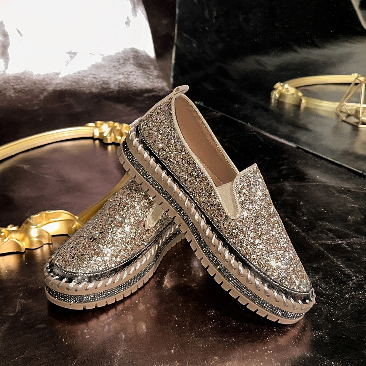 Lässige, bequeme Slipper für Damen