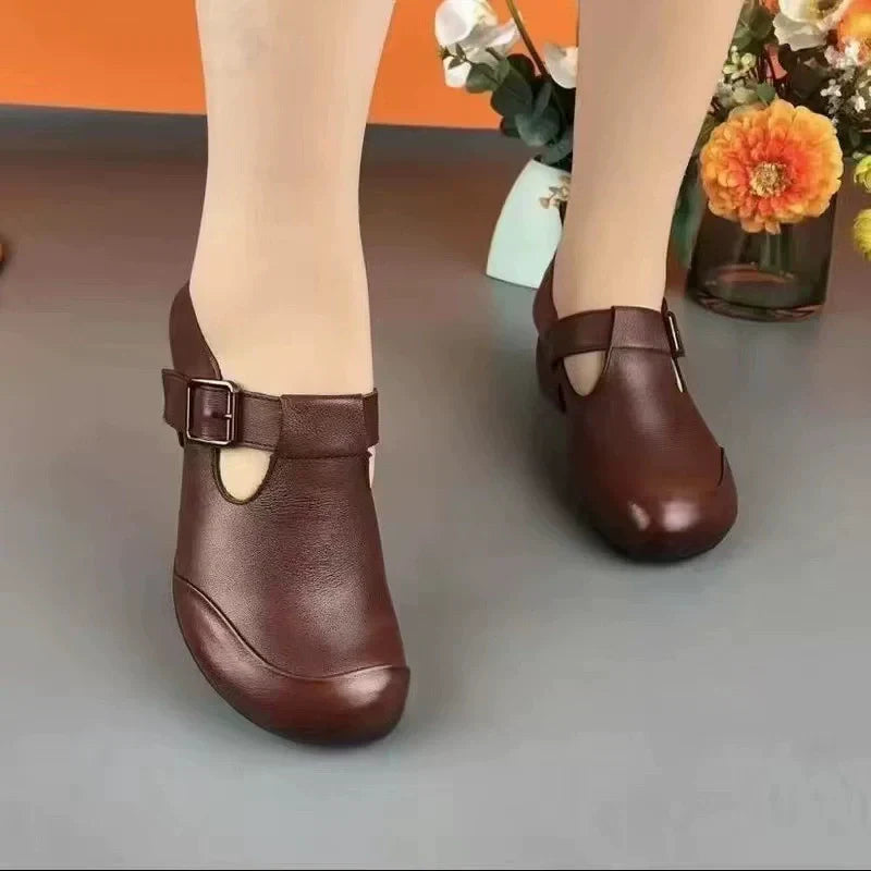 Klassische Lederschuhe mit klobigem Absatz für Damen