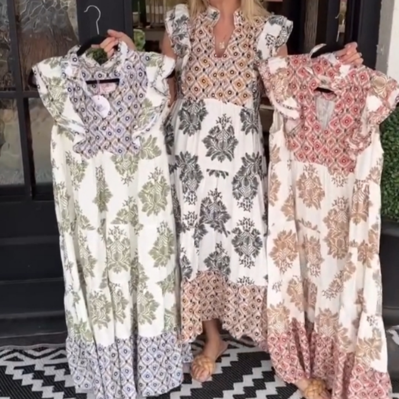 Elegantes, bedrucktes Damenkleid mit Rüschenärmeln