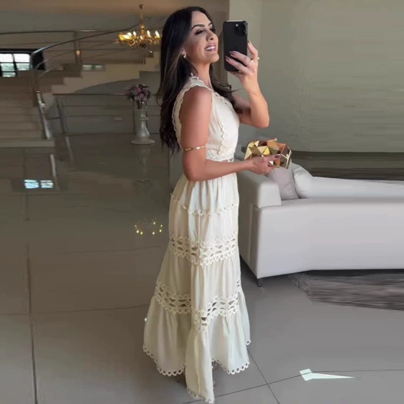 Ärmelloses Kleid mit V-Ausschnitt und Cut-Out