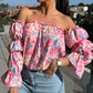 Geblümtes, gesmoktes Off-Shoulder-Top