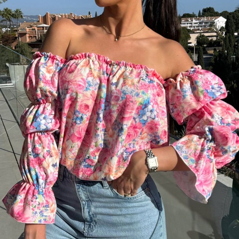 Geblümtes, gesmoktes Off-Shoulder-Top