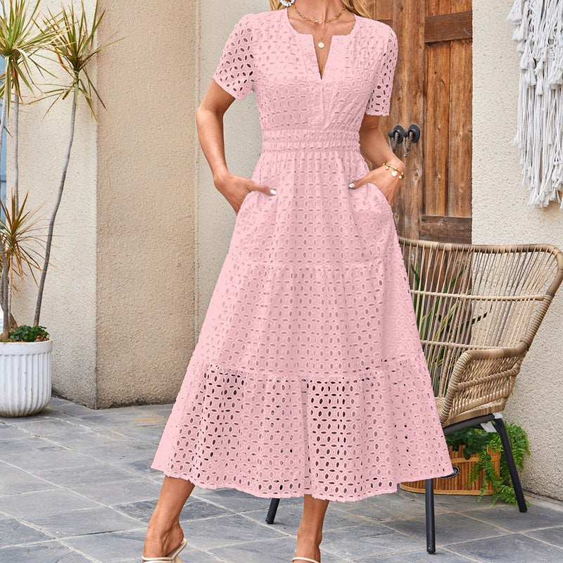 Elegantes Damen Kleid mit V-Ausschnitt und Ösen