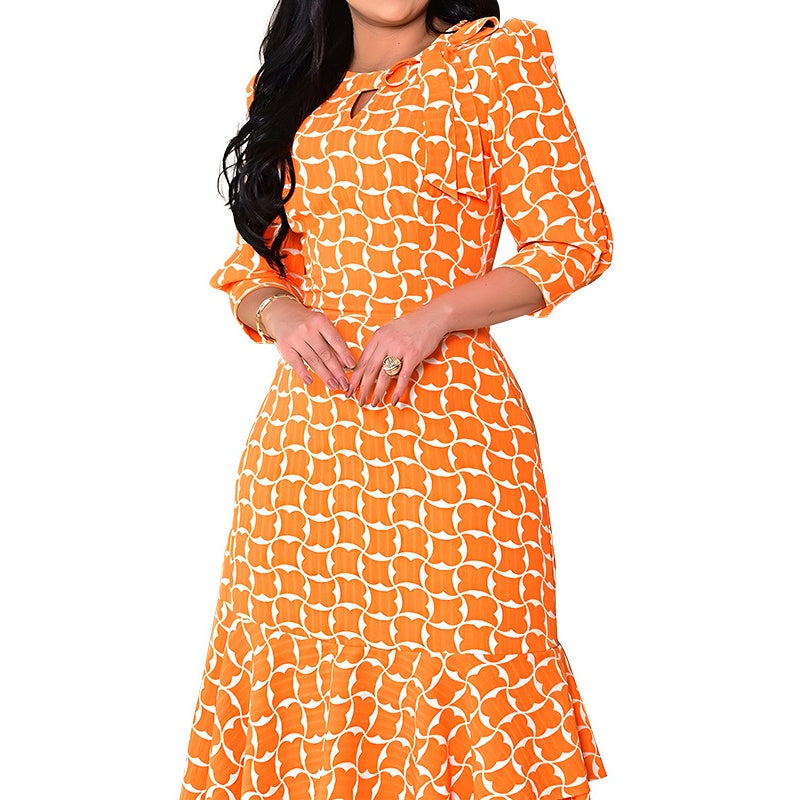 Trendiges orangefarbenes bedrucktes Damenkleid mit 3/4-Ärmeln