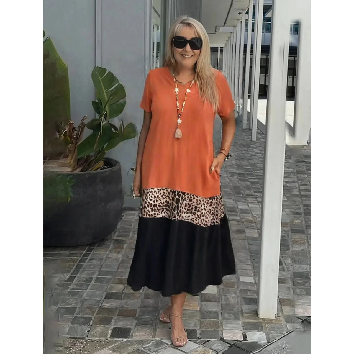 Maxikleid mit Farbblock-Leopardenmuster