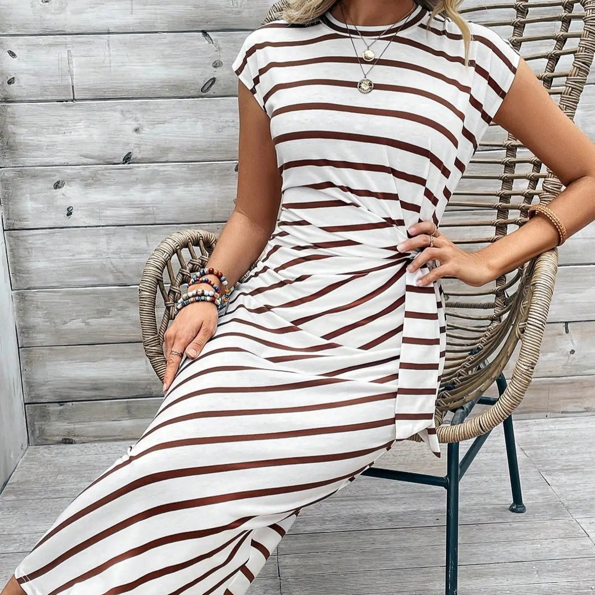 🔥Gestreiftes Kleid mit Bindegürtel für Frauen