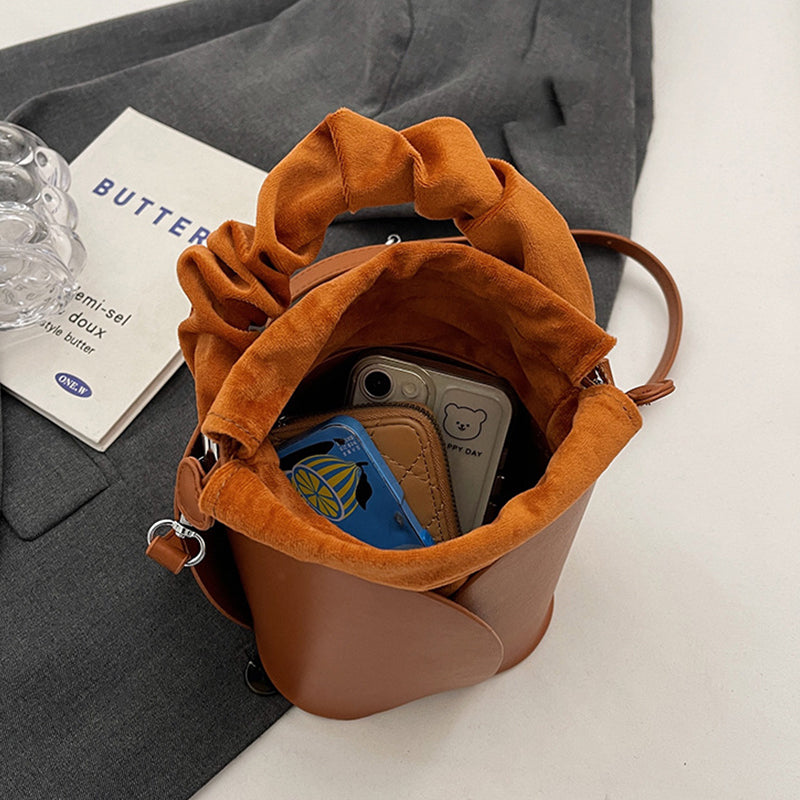 Handgefertigte Beuteltasche aus Leder mit Kordelzug für Damen