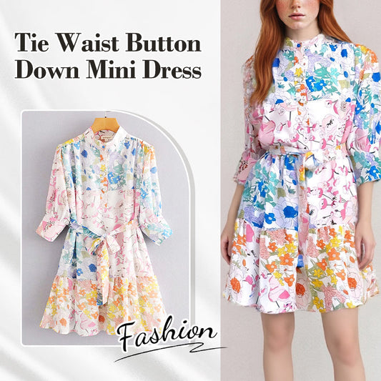 Minikleid mit Knopfverschluss und Blumendruck