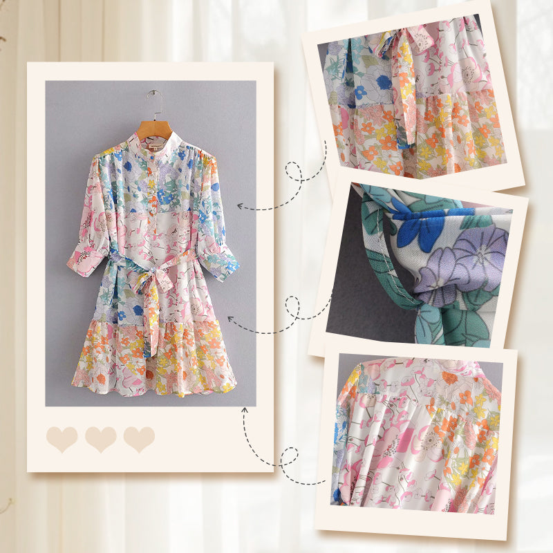 Minikleid mit Knopfverschluss und Blumendruck
