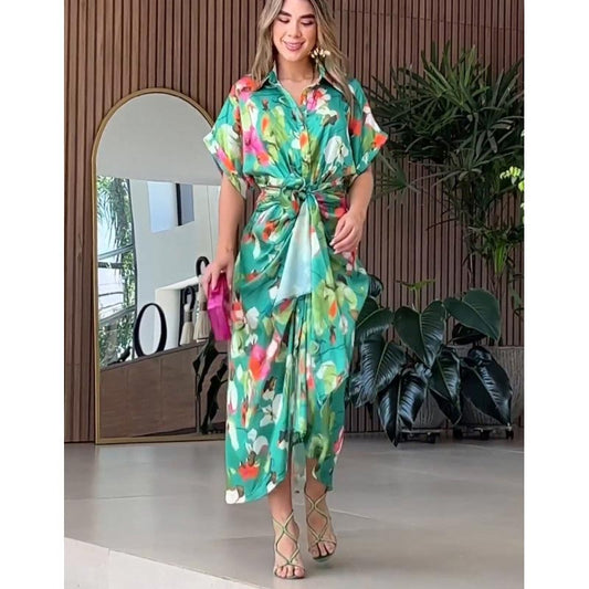 Lässiges Damen-Hemdkleid mit Print und Knöpfen und unregelmäßiger Schnürung