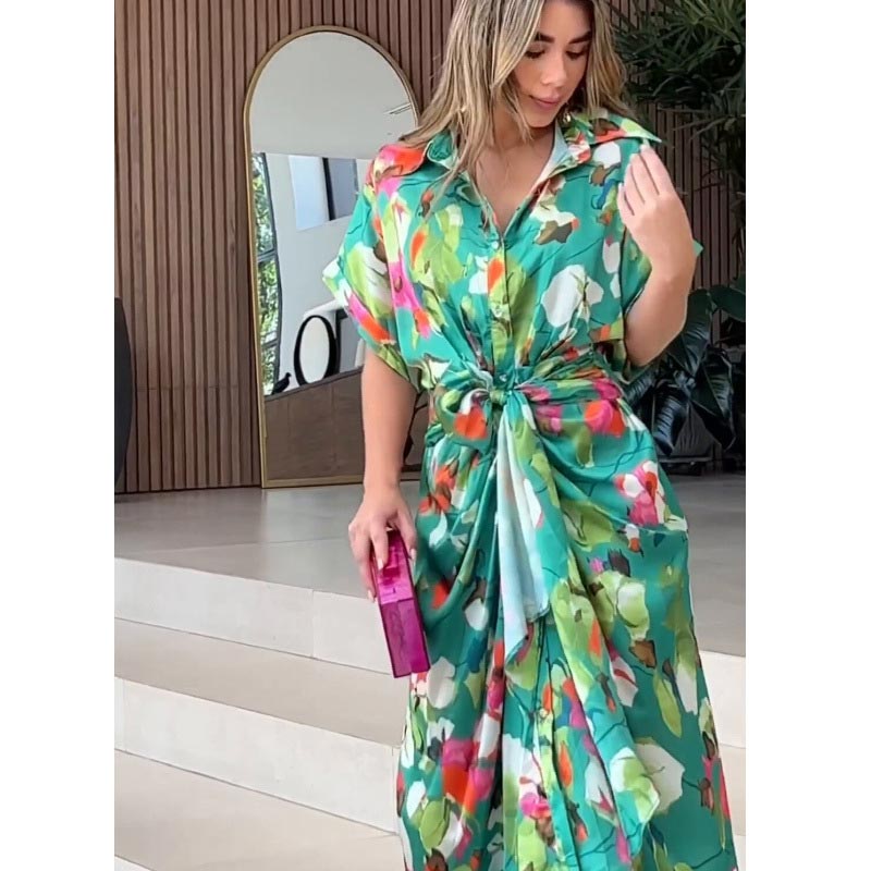 Lässiges Damen-Hemdkleid mit Print und Knöpfen und unregelmäßiger Schnürung