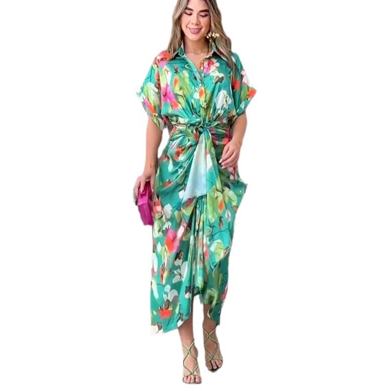 Lässiges Damen-Hemdkleid mit Print und Knöpfen und unregelmäßiger Schnürung