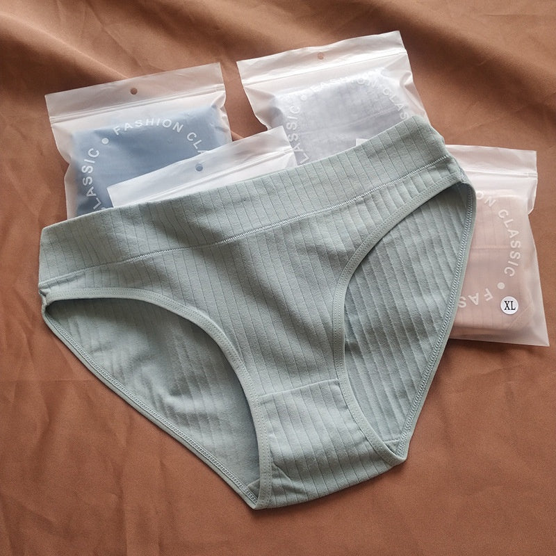Weiche, atmungsaktive Damen-Slips mit mittlerer Taille