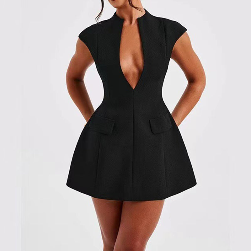Anspruchsvolles Blazerkleid mit tiefem Ausschnitt für Damen